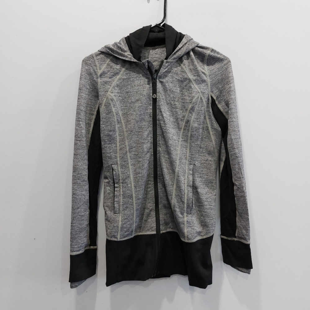 Lululemon Daily Practice Jacket Grey Black Size 4